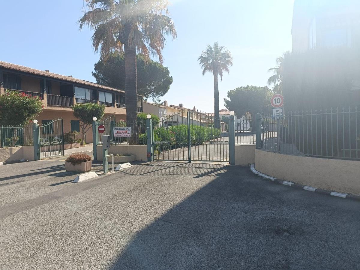 Belle Maison Mitoyenne De Standing Frejus Exterior photo
